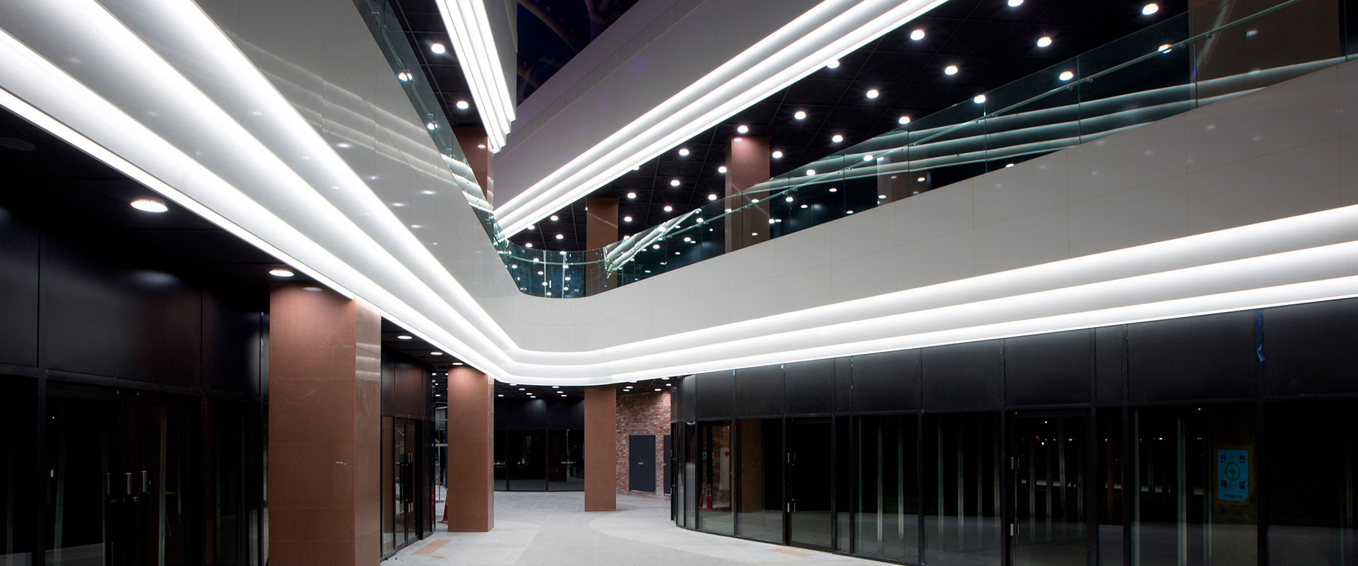 AGGLOTECH-progetto-hoban-slider-5 AGGLOTECH-progetto-hoban-slider-5